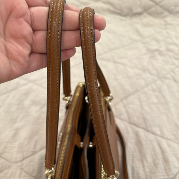 Coach Christie - Picture 12 of 15